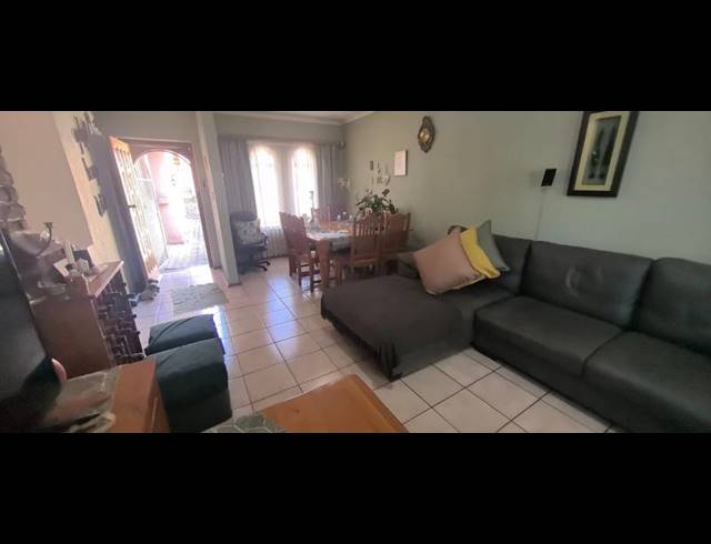 5 BEDROOM HOUSE FOR SALE IN WILRO PARK